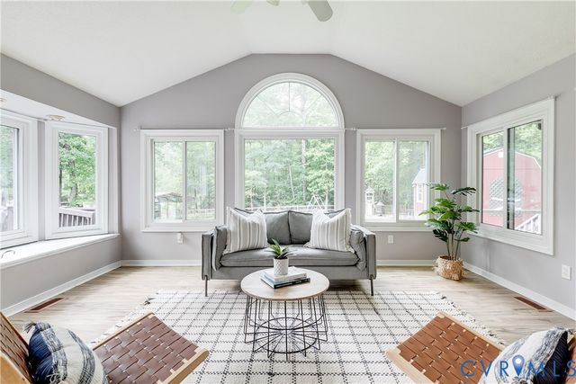 10316 Oakton Rd, Chesterfield, VA 23838