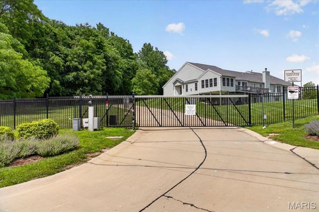 7342 Timberpoint Court, Fairview Heights, IL 62208
