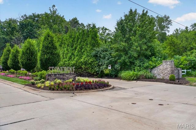 7342 Timberpoint Court, Fairview Heights, IL 62208