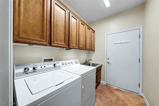 1936 Point Pleasant Drive, Henderson, NV 89052