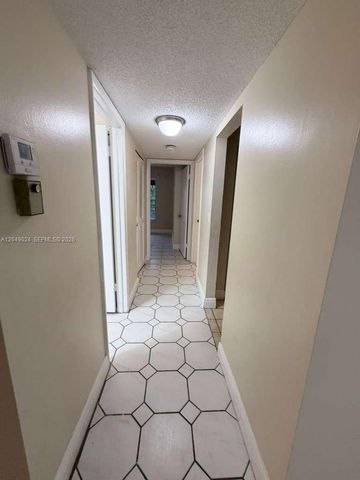 3720 Inverrary Dr 3L, Lauderhill, FL 33319
