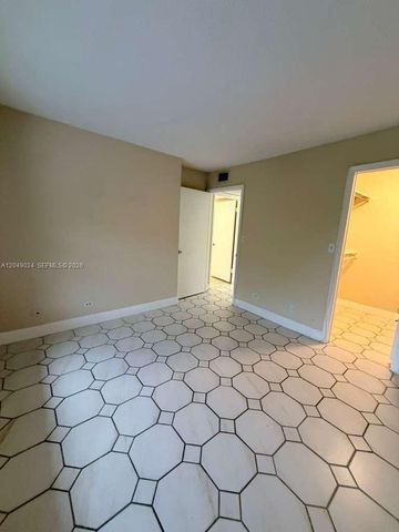 3720 Inverrary Dr 3L, Lauderhill, FL 33319