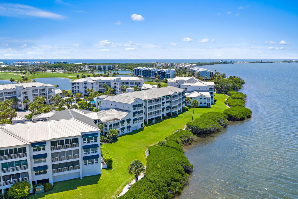 164 NE Edgewater Drive 2103, Stuart, FL 34996