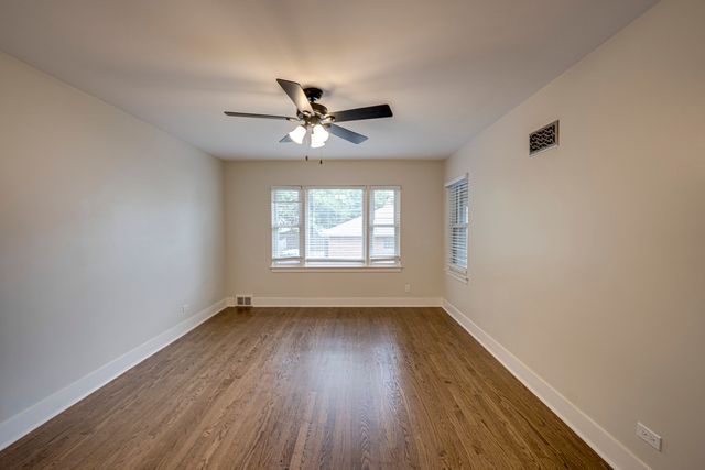 219 Spring Avenue, Naperville, IL 60540