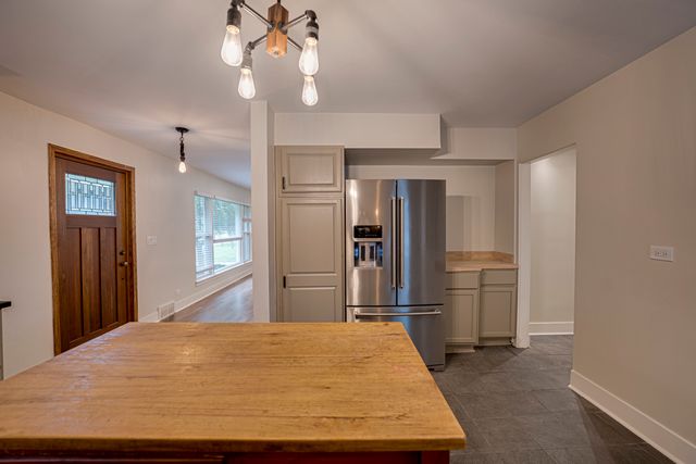 219 Spring Avenue, Naperville, IL 60540
