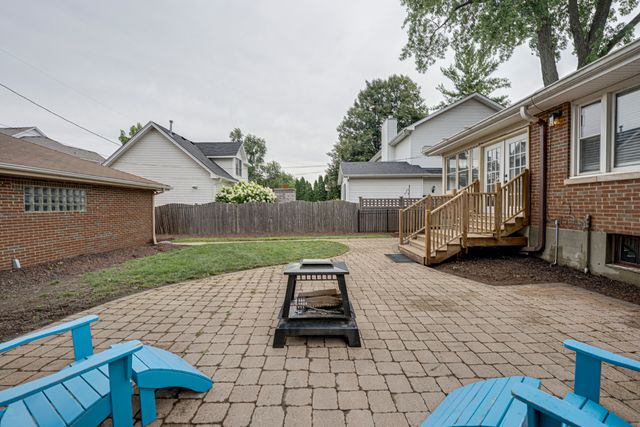 219 Spring Avenue, Naperville, IL 60540