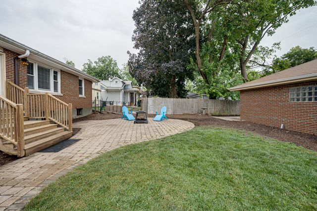 219 Spring Avenue, Naperville, IL 60540