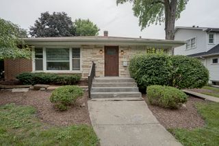 219 Spring Avenue, Naperville, IL 60540