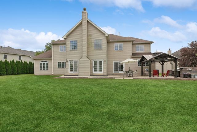 391 Lake Run Lane, North Aurora, IL 60542
