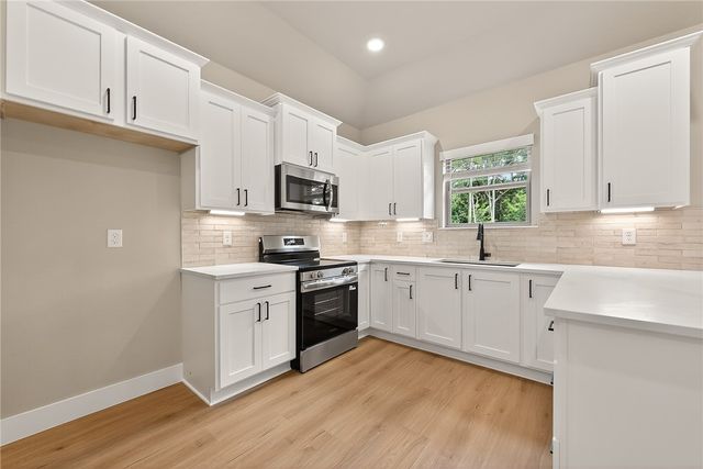 3 Newent Lane, Bella Vista, AR 72714
