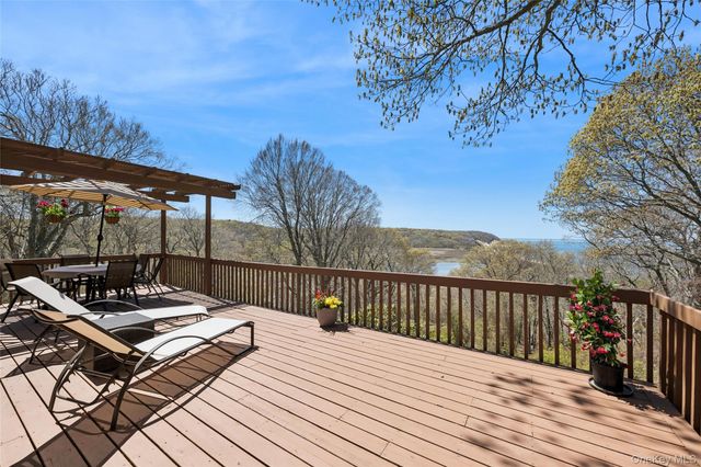 3 Summit Drive, Baiting Hollow, NY 11933