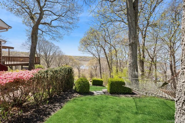 3 Summit Drive, Baiting Hollow, NY 11933