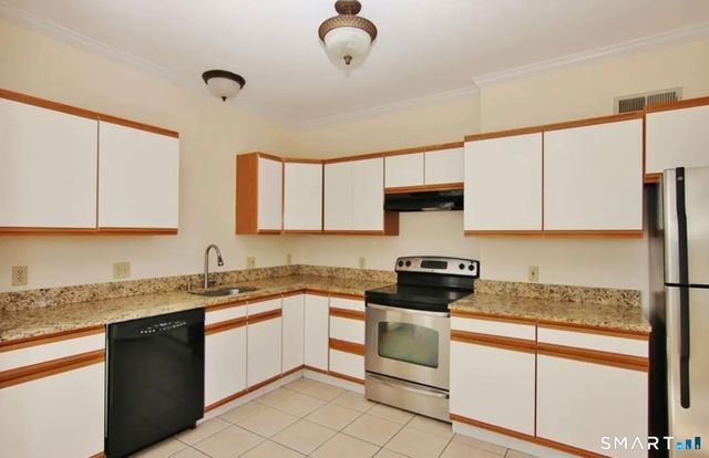 16 Haviland Street B, Norwalk, CT 06854