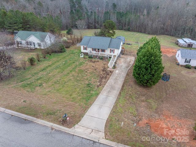 1024 Daniel Drive, Stanley, NC 28164