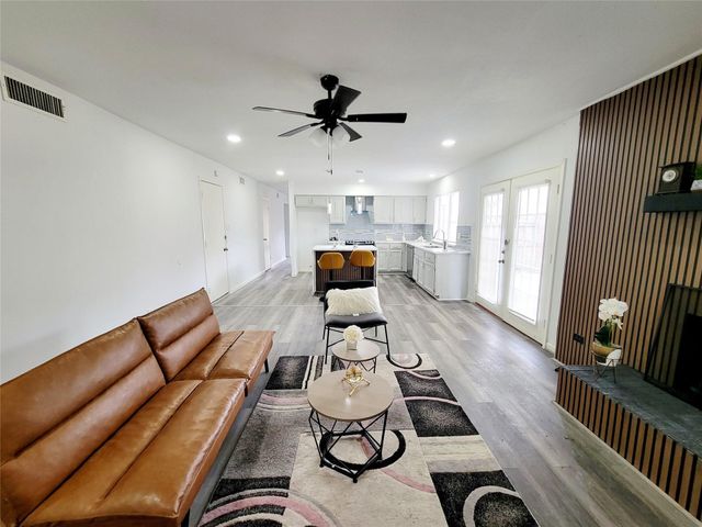 4636 Gleneagle Street, Mesquite, TX 75150