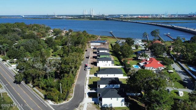 3611 WELLS LANDING Court, Jacksonville, FL 32277