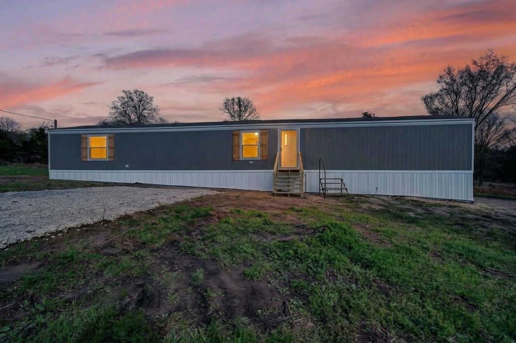 10895 Catfish Drive, Wills Point, TX 75474