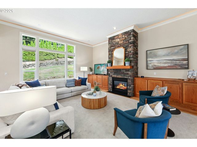 10523 Se CHARLOTTE Dr, Happy Valley, OR 97086