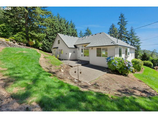 10523 Se CHARLOTTE Dr, Happy Valley, OR 97086