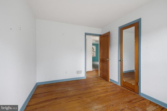 24 W DENLINGER AVE, Strasburg, PA 17579