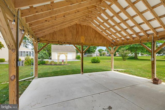 24 W DENLINGER AVE, Strasburg, PA 17579