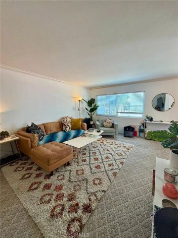 615 E Broadway 203, Long Beach, CA 90802