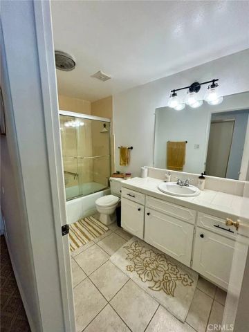 615 E Broadway 203, Long Beach, CA 90802