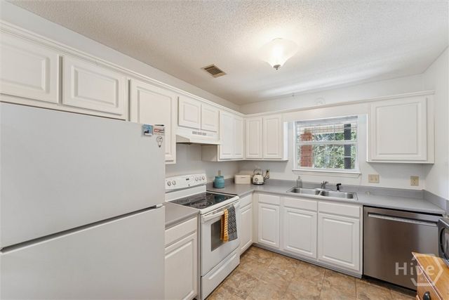 211 Edgewater Road, Savannah, GA 31406