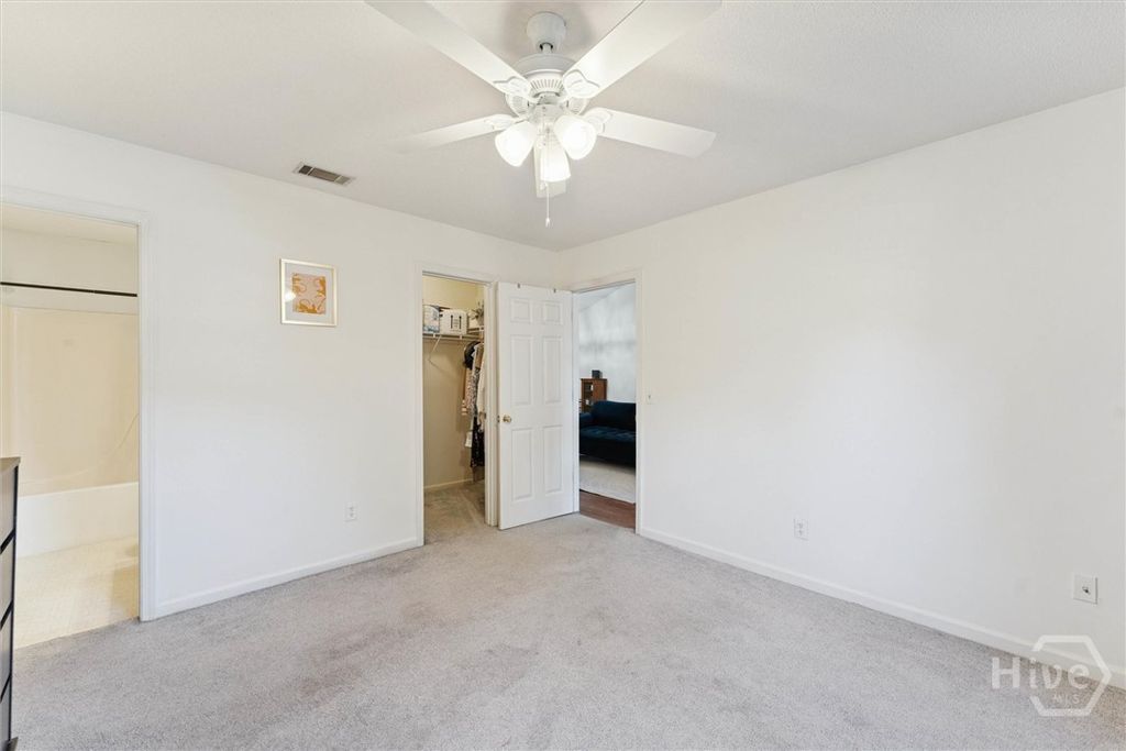 Image 15 of property listing at 211 Edgewater Road, Savannah, GA 31406