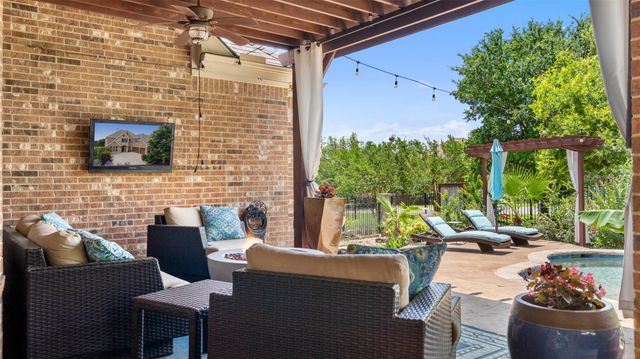 4509 Mont Blanc DR, Bee Cave, TX 78738