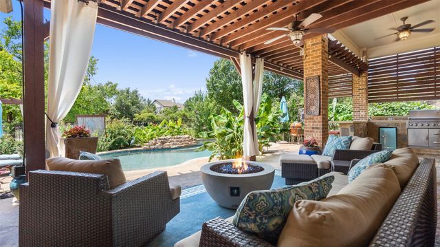 4509 Mont Blanc DR, Bee Cave, TX 78738
