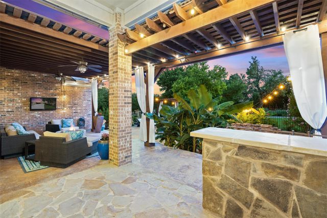 4509 Mont Blanc DR, Bee Cave, TX 78738