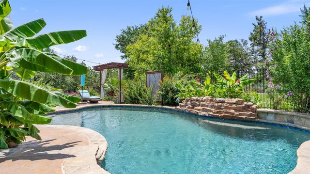 4509 Mont Blanc DR, Bee Cave, TX 78738