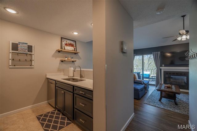 124 Geneva Cove Drive, Innsbrook, MO 63390