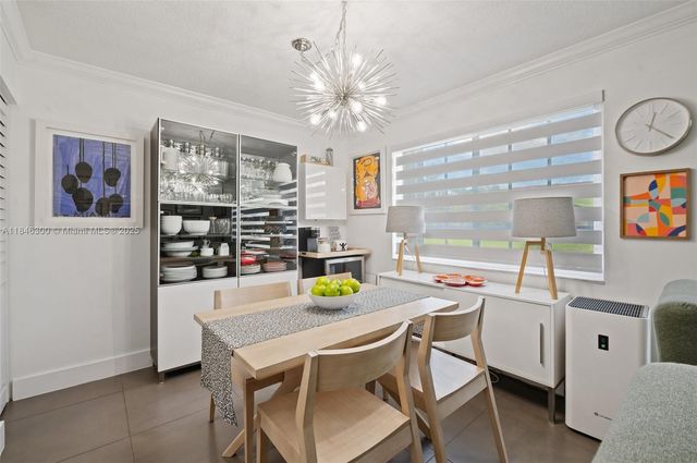 365 SW 86th Ave 103, Pembroke Pines, FL 33025