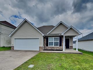 323 Sarna Dr, La Vergne, TN 37086