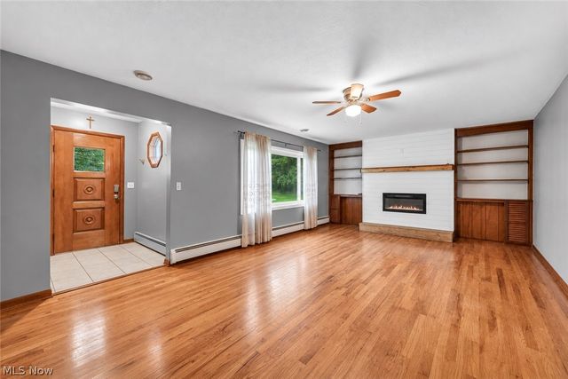 14582 Prospect Road, Strongsville, OH 44149