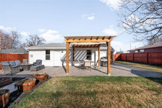 3613 N Harrison st, Denver, CO 80205