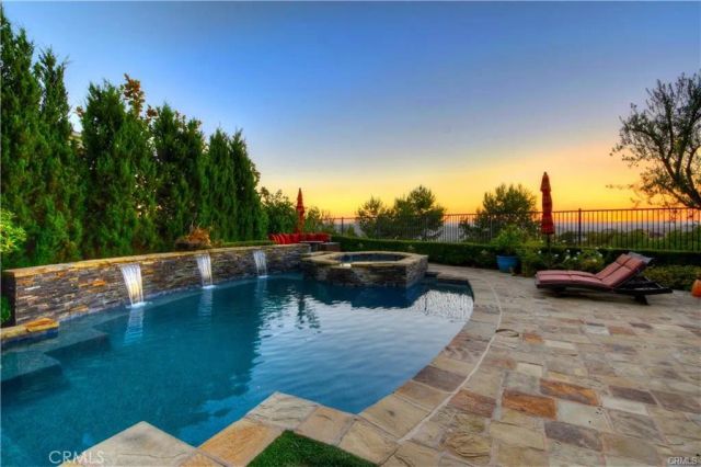 2 Galaxy Isle, Ladera Ranch, CA 92694