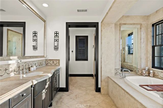 2 Galaxy Isle, Ladera Ranch, CA 92694