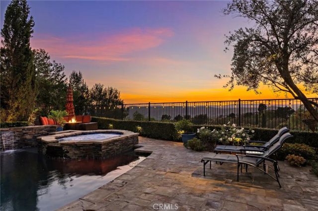 2 Galaxy Isle, Ladera Ranch, CA 92694