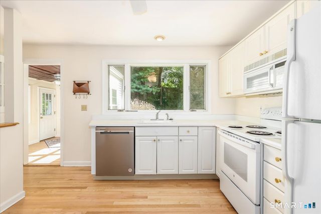 70 Benedict Avenue, Fairfield, CT 06825