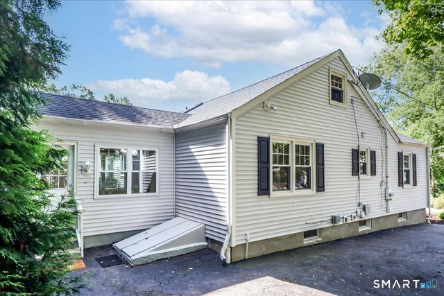70 Benedict Avenue, Fairfield, CT 06825