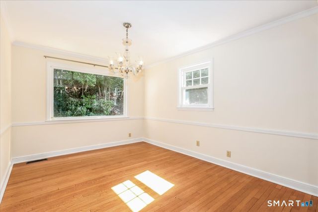 70 Benedict Avenue, Fairfield, CT 06825