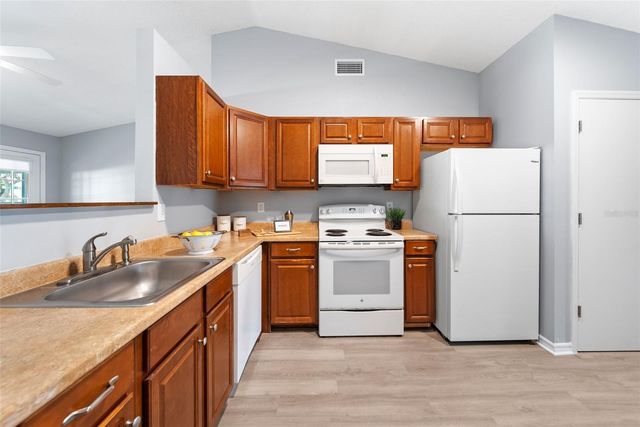 1498 HENDREN DRIVE, Orlando, FL 32807