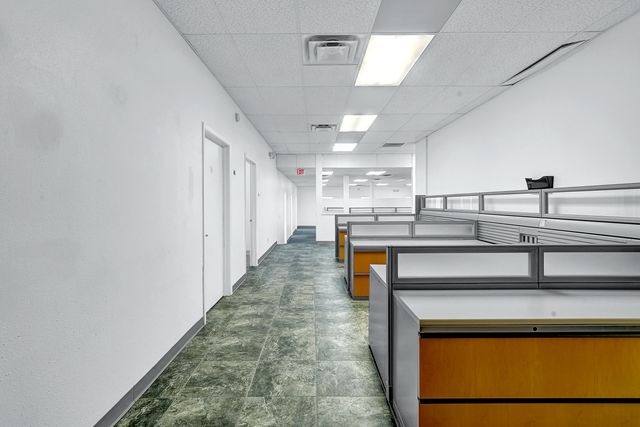 5400 SUNCREST Drive, C1, El Paso, TX 79912