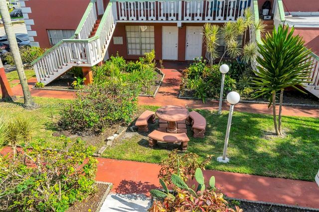 2211 NW 64th Avenue 4, Sunrise, FL 33313