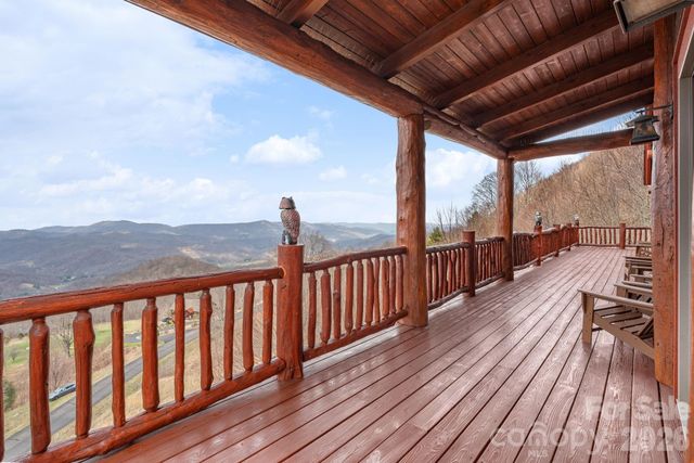 635 Acorn Nvno, Zionville, NC 28698