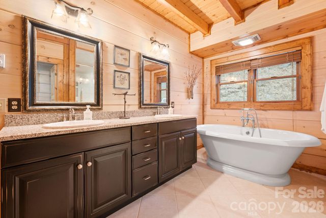 635 Acorn Nvno, Zionville, NC 28698
