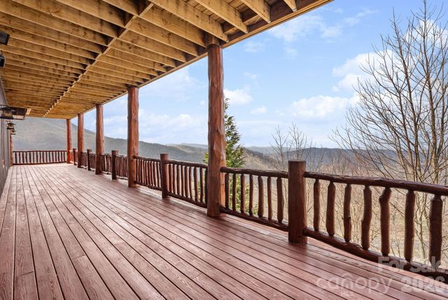 635 Acorn Nvno, Zionville, NC 28698